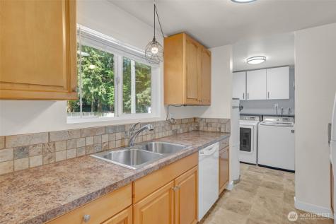30141 3rd Place SW Federal Way WA 98023
