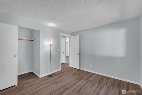 30141 3rd Place SW Federal Way WA 98023