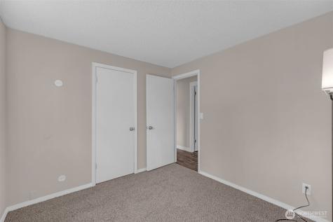 30141 3rd Place SW Federal Way WA 98023
