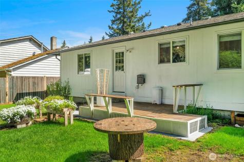 30141 3rd Place SW Federal Way WA 98023