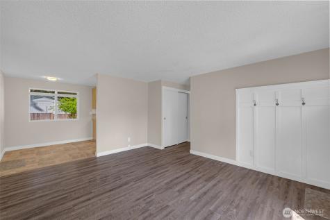 30141 3rd Place SW Federal Way WA 98023