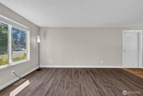 30141 3rd Place SW Federal Way WA 98023