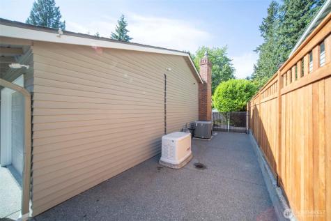 17452 NE 12th Street Bellevue WA 98008