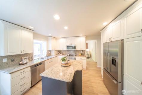 17452 NE 12th Street Bellevue WA 98008
