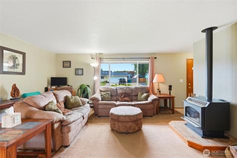 6627 95th Street NE Marysville WA 98270