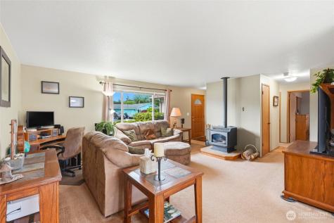 6627 95th Street NE Marysville WA 98270