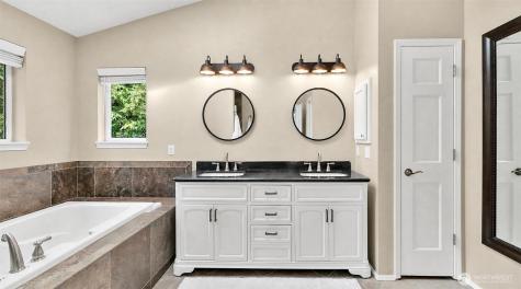 1115 Hemlock Avenue SW North Bend WA 98045
