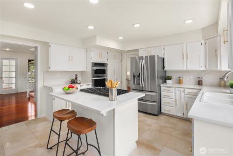 1734 Ilwaco Avenue NE Renton WA 98059
