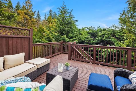 1734 Ilwaco Avenue NE Renton WA 98059