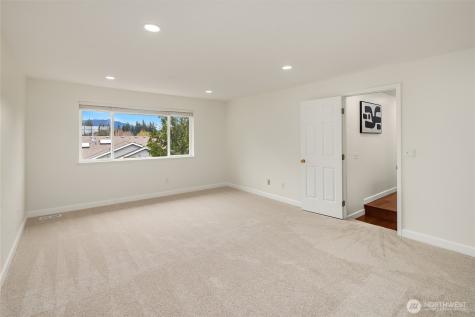 1734 Ilwaco Avenue NE Renton WA 98059
