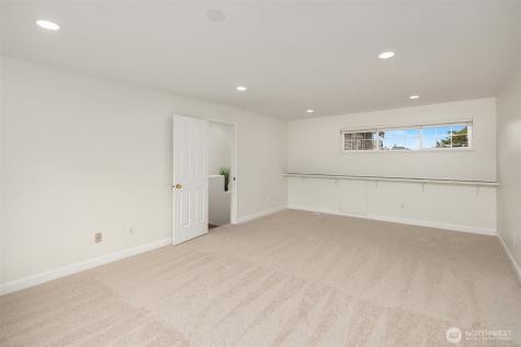 1734 Ilwaco Avenue NE Renton WA 98059