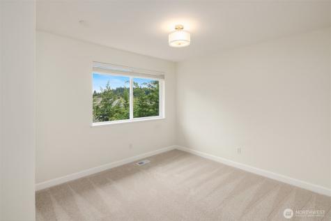 1734 Ilwaco Avenue NE Renton WA 98059