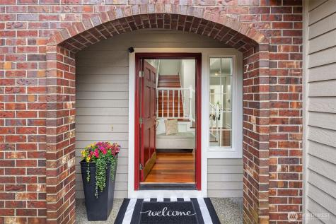 1734 Ilwaco Avenue NE Renton WA 98059