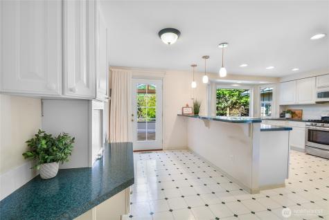 9903 Marine Drive Marysville WA 98271