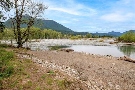 107 Goat Rocks Drive Packwood WA 98361