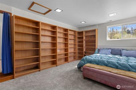 16022 126th Avenue SE Renton WA 98058