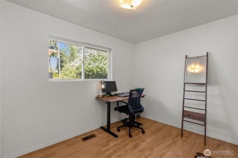 16022 126th Avenue SE Renton WA 98058