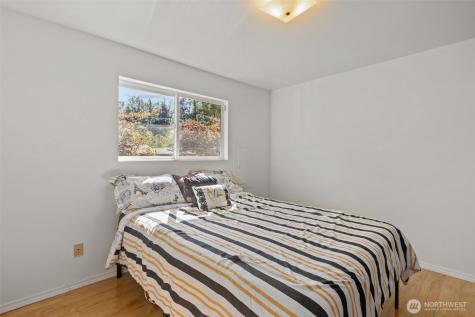 16022 126th Avenue SE Renton WA 98058