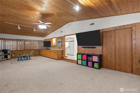16022 126th Avenue SE Renton WA 98058
