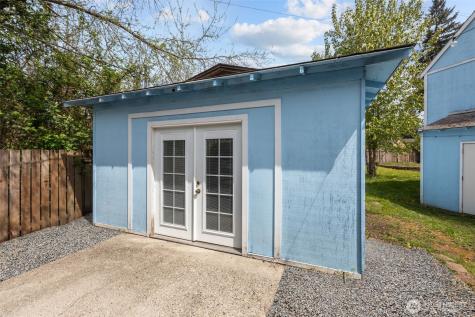 16022 126th Avenue SE Renton WA 98058