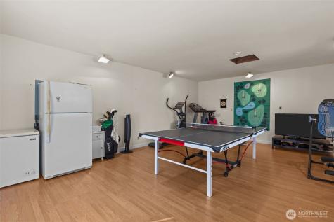 16022 126th Avenue SE Renton WA 98058