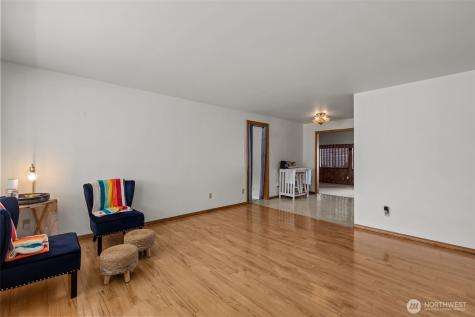 16022 126th Avenue SE Renton WA 98058