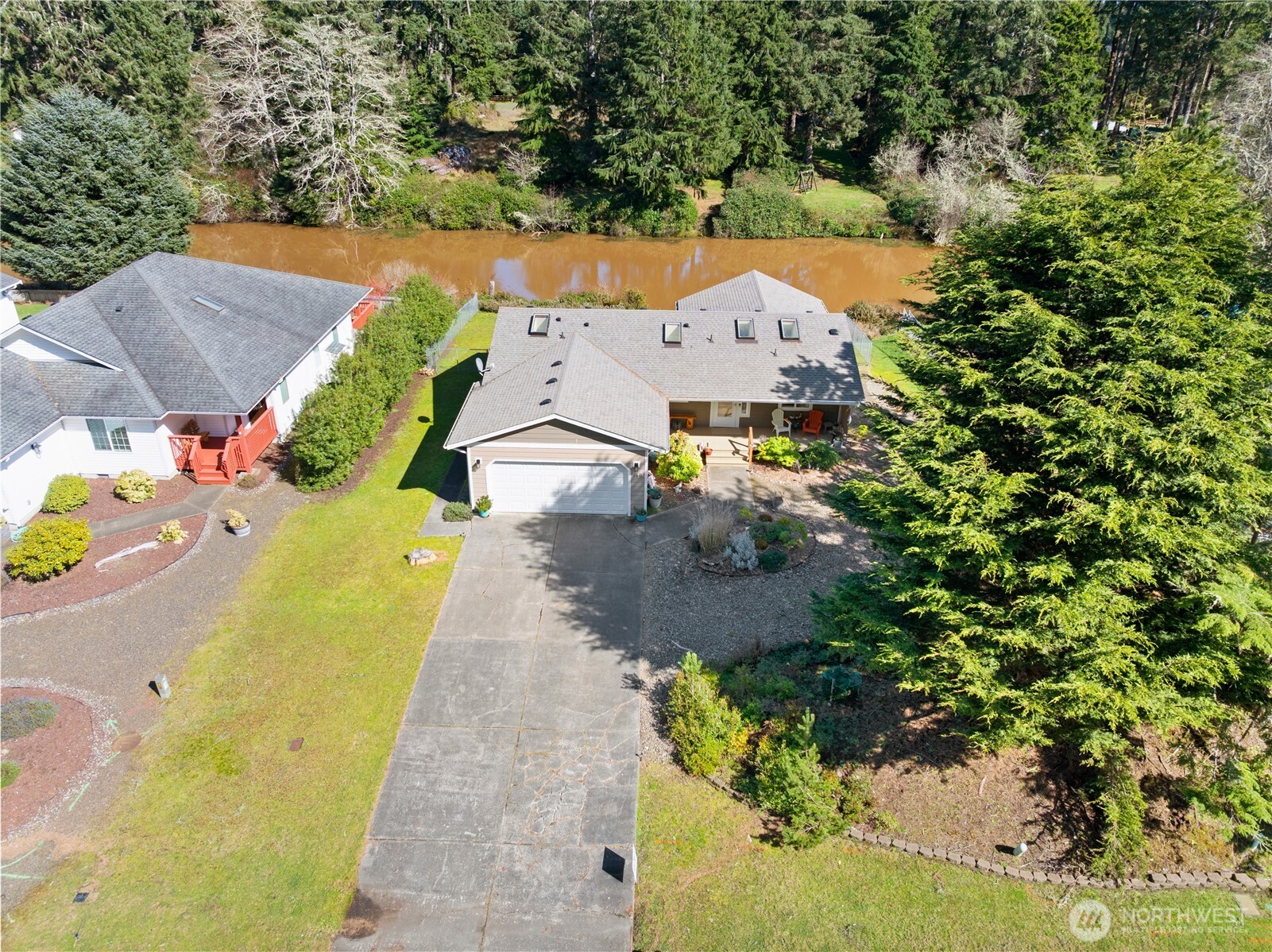 160 Dolphin Avenue NE Ocean Shores WA 98569