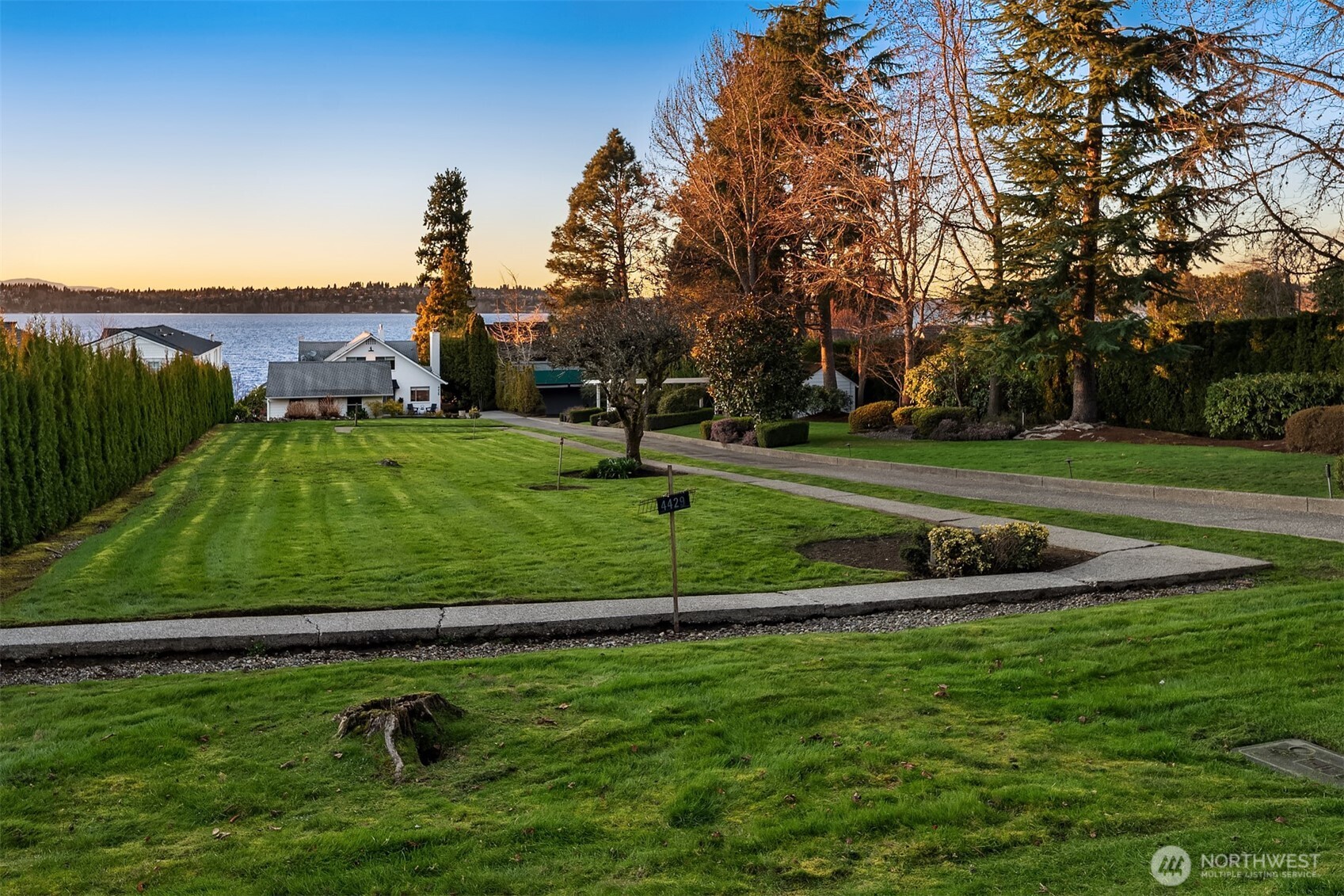 4429 91st Avenue NE Yarrow Point WA 98004