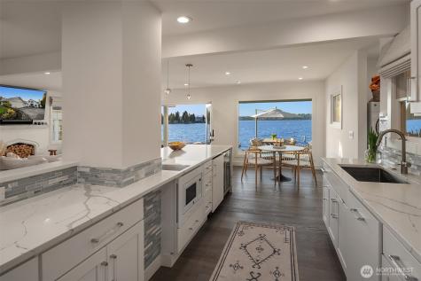 4429 91st Avenue NE Yarrow Point WA 98004
