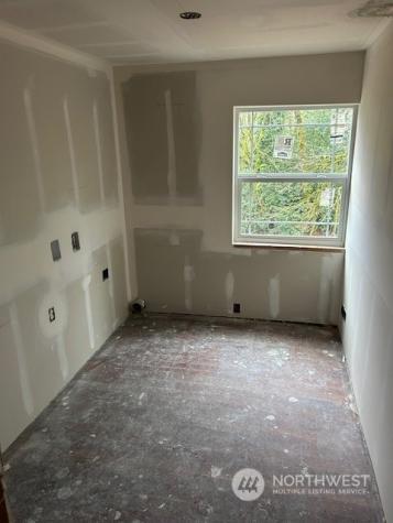 1809 S Fruitland Puyallup WA 98371