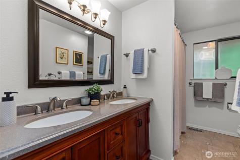 15811 20th Place W Lynnwood WA 98087