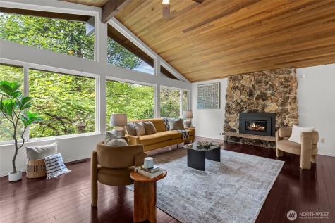 15811 20th Place W Lynnwood WA 98087