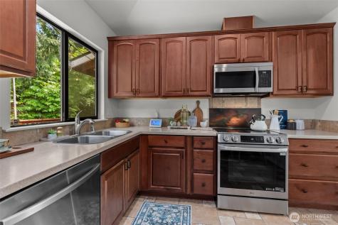 15811 20th Place W Lynnwood WA 98087