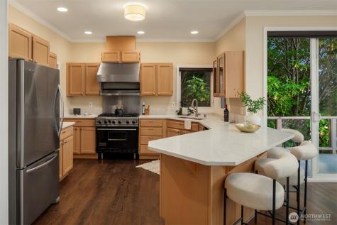 10835 Arroyo Beach Place SW Seattle WA 98146