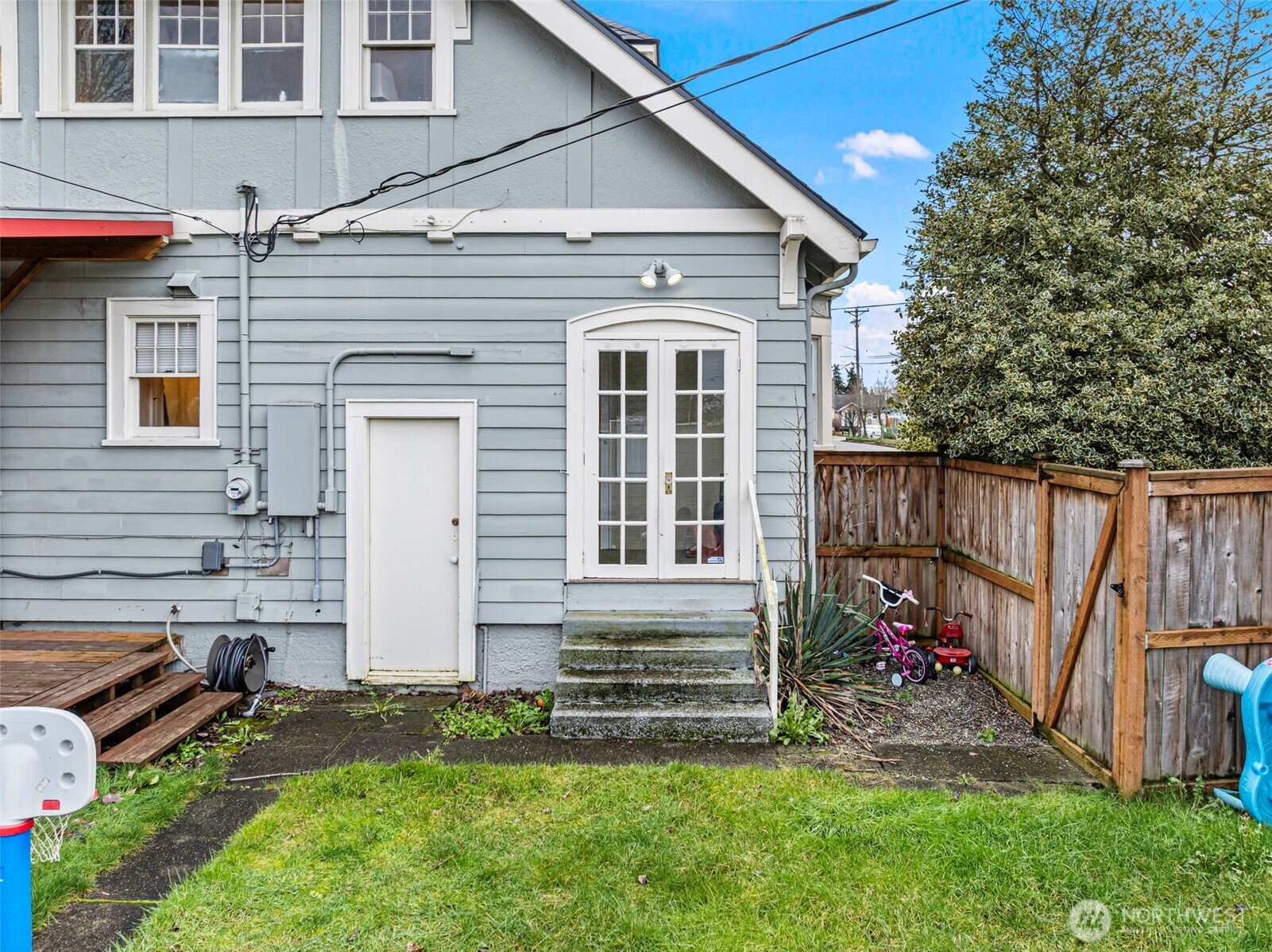 531 S 55th Street Tacoma WA 98408