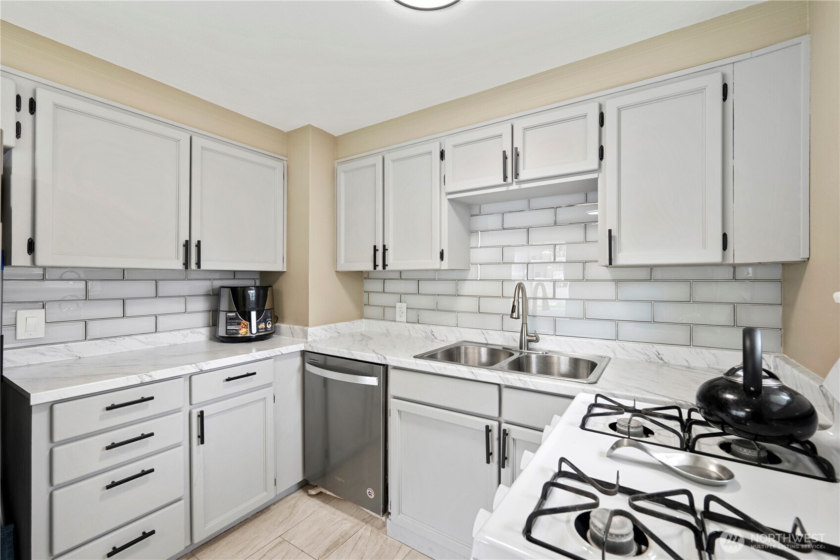 15401 2nd Avenue NE Shoreline WA 98155
