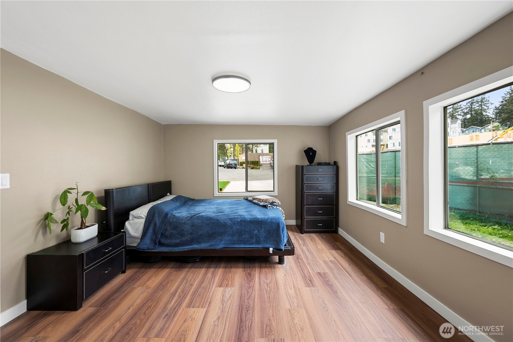 15401 2nd Avenue NE Shoreline WA 98155