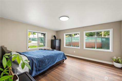 15401 2nd Avenue NE Shoreline WA 98155