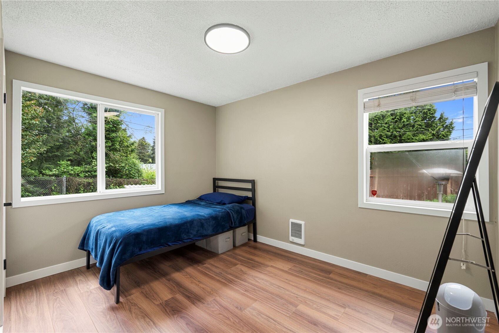 15401 2nd Avenue NE Shoreline WA 98155