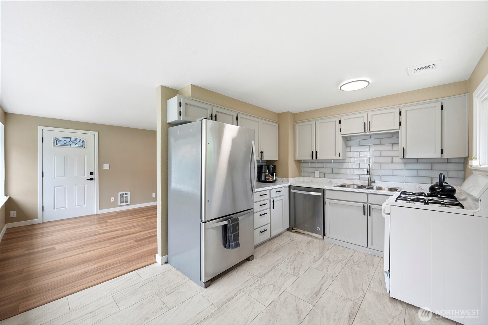 15401 2nd Avenue NE Shoreline WA 98155
