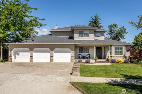 2210 Stephanie Brooke Wenatchee WA 98801