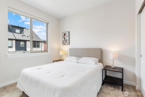 966 6th Avenue NE Issaquah WA 98029