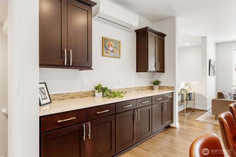 966 6th Avenue NE Issaquah WA 98029