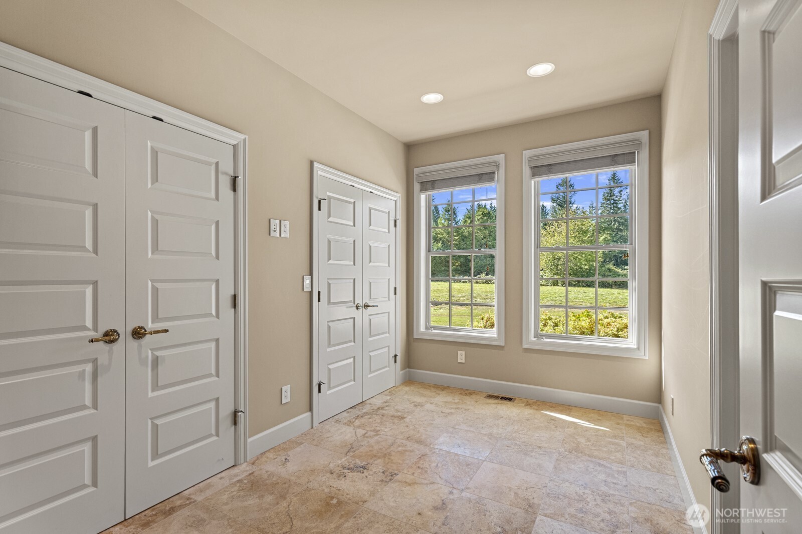 31918 SE 44th Street Fall City WA 98024