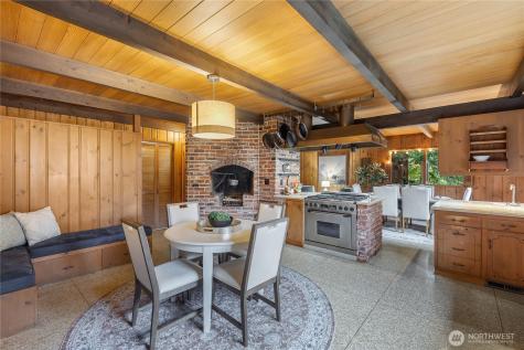 16521 NE 1st Place Bellevue WA 98008