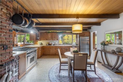 16521 NE 1st Place Bellevue WA 98008