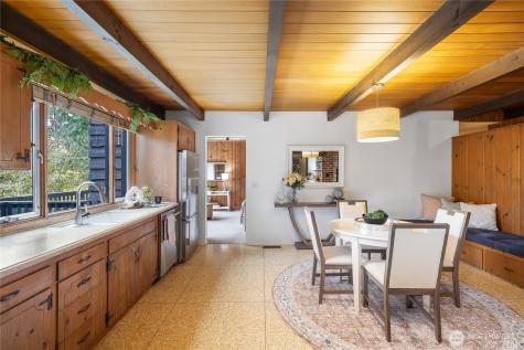 16521 NE 1st Place Bellevue WA 98008