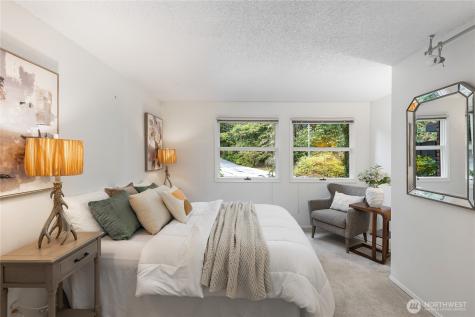 16521 NE 1st Place Bellevue WA 98008