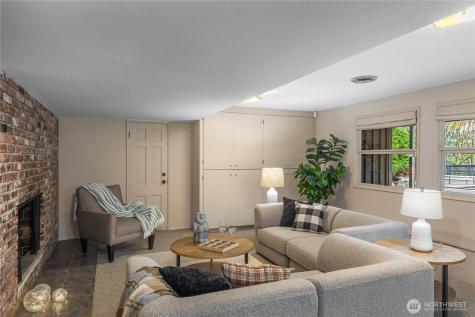 16521 NE 1st Place Bellevue WA 98008