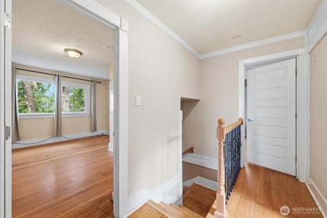 1215 S 10th Street Mount Vernon WA 98274